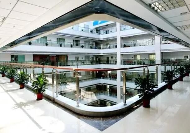 1728892303279823.jpg 180.jpg