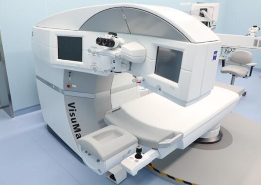 1736085085644054.jpg 蔡司全飞秒机器2.jpg